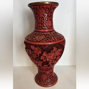 Chinese Cinnabar Lacquer Vase